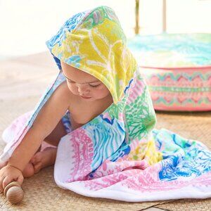 NWT Lilly Pulitzer Baby Beach Towel Wrap Cheek to Cheek